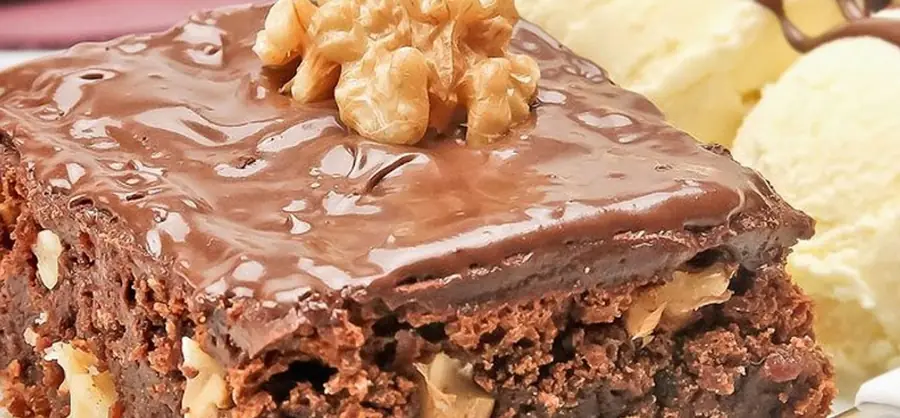 Brownie de chocolate sem açúcar com nozes